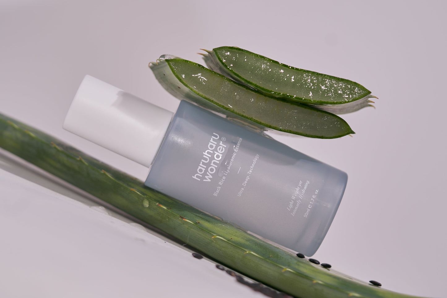 haruharu wonder - Black Rice Hyaluronic Essence 50ml