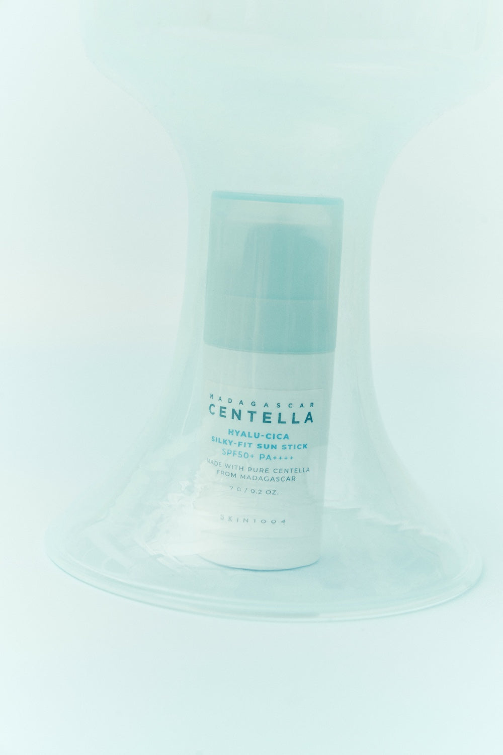 Skin1004 - Madagascar Centella Hyalu-Cica Silky Fit Sun Stick
