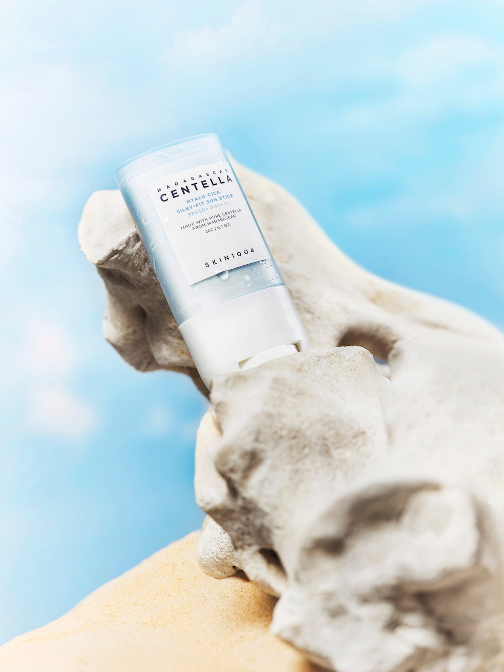 Skin1004 - Madagascar Centella Hyalu-Cica Silky Fit Sun Stick