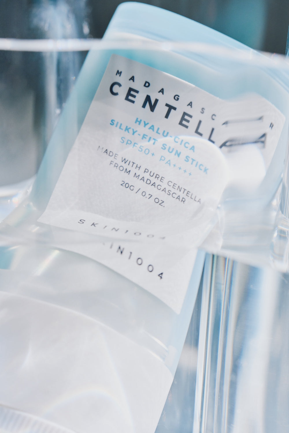 Skin1004 - Madagascar Centella Hyalu-Cica Silky Fit Sun Stick