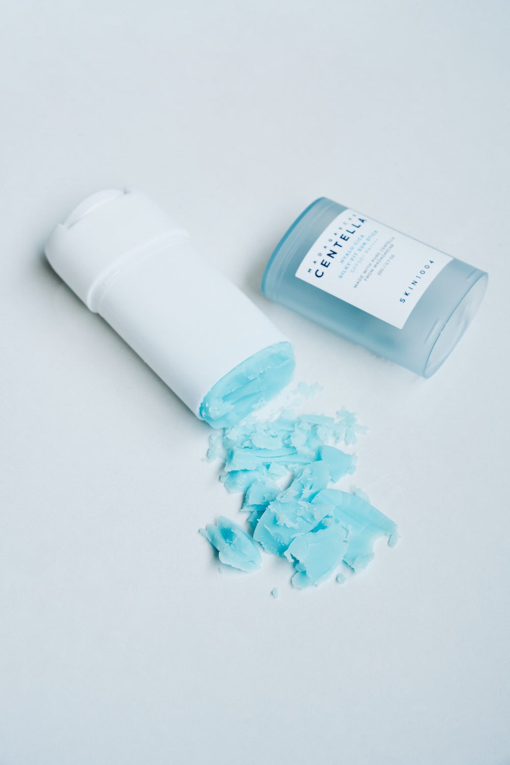 Skin1004 - Madagascar Centella Hyalu-Cica Silky Fit Sun Stick