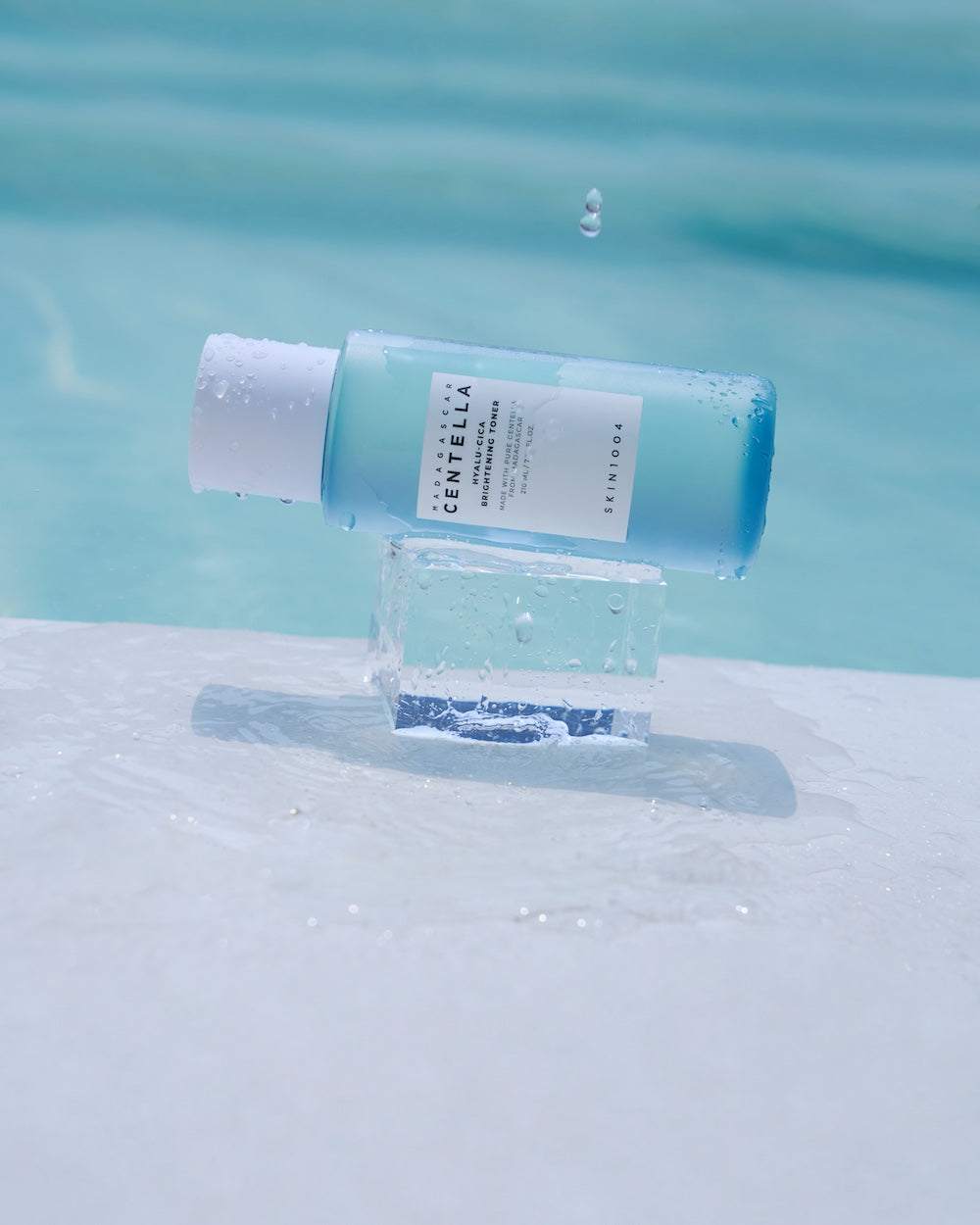Skin1004 - Madagascar Centella Hyalu-Cica Brightening Toner