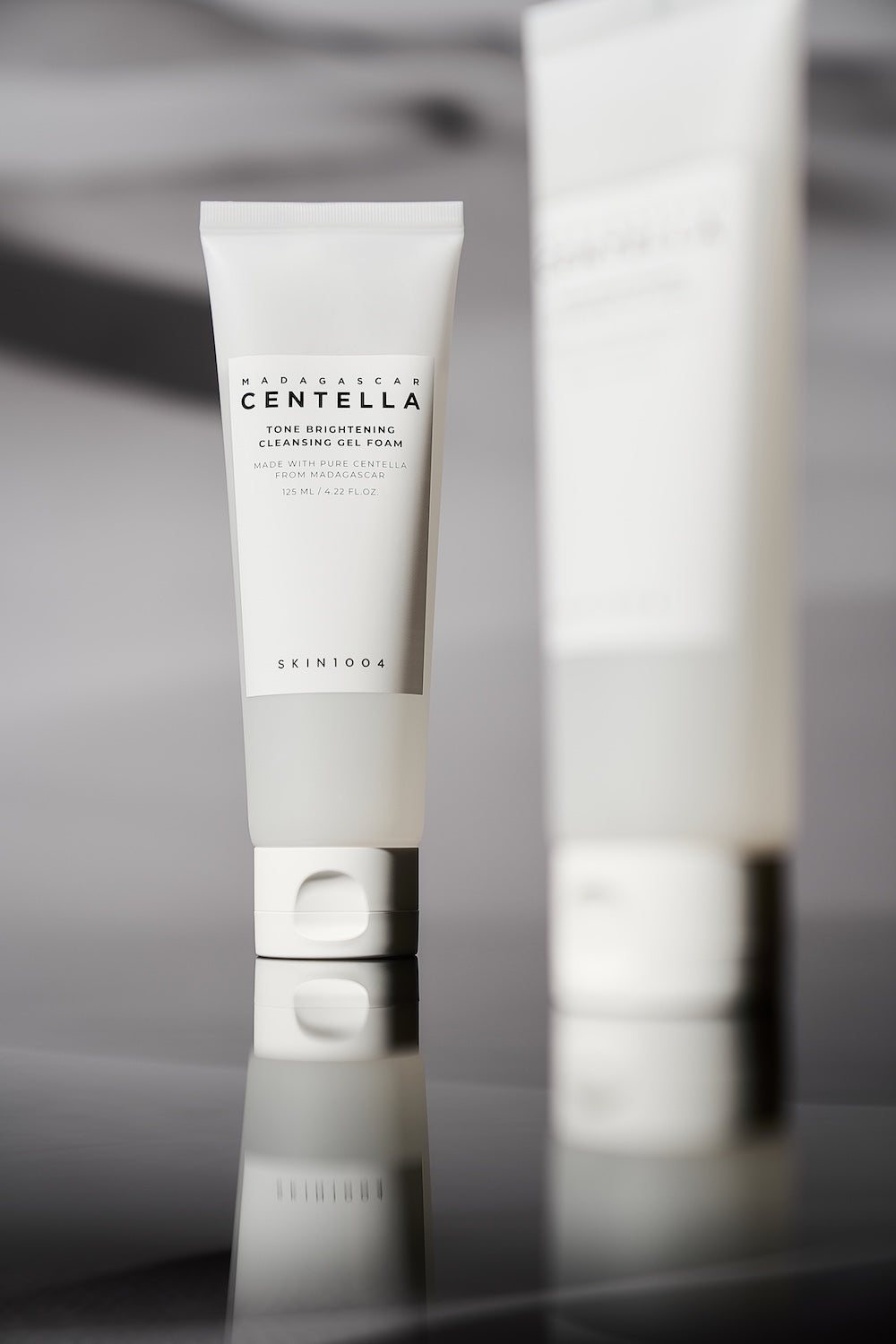 Skin1004 - Madagascar Centella Tone Brightening Cleansing Gel Foam 125ml