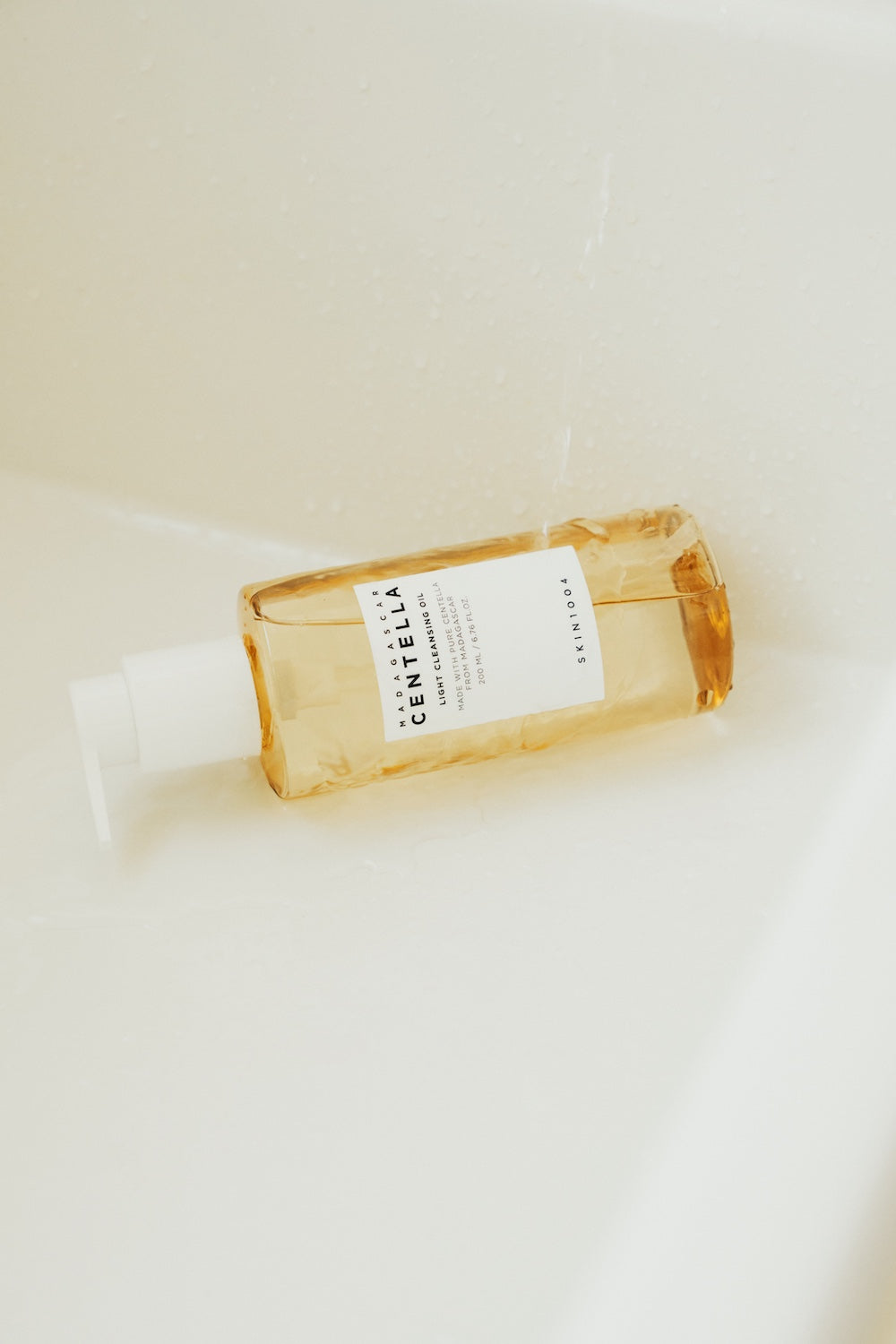 Skin1004 - Madagascar Centella Light Cleansing Oil